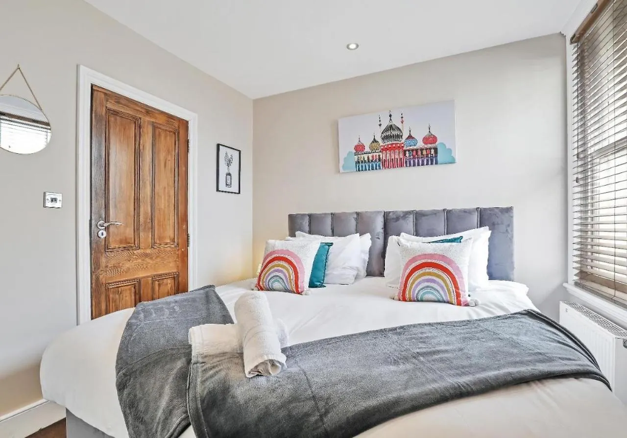 Central Lanes Pad By My Getaways Free Parking For One Car Brighton 0*,  Reino Unido