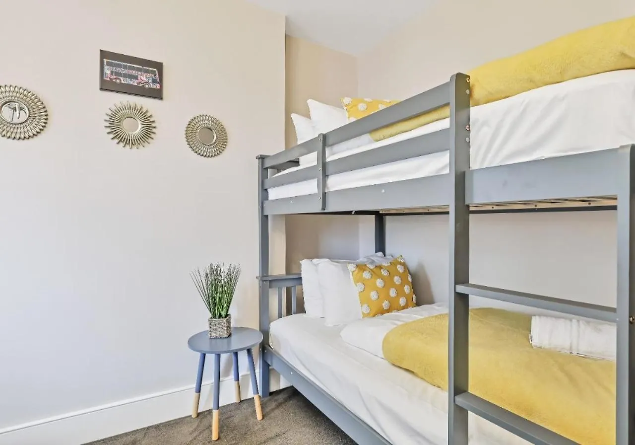 Central Lanes Pad By My Getaways Free Parking For One Car Brighton Apartment