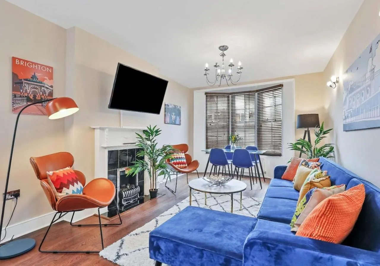 Central Lanes Pad By My Getaways Free Parking For One Car Brighton 0*,  United Kingdom
